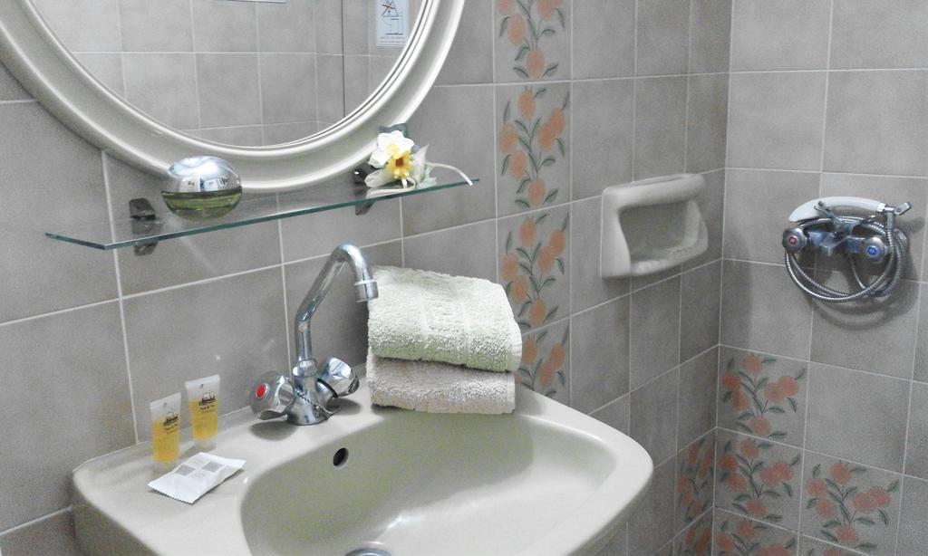 Ostria Eressos Rooms Skala Eresou Exterior foto